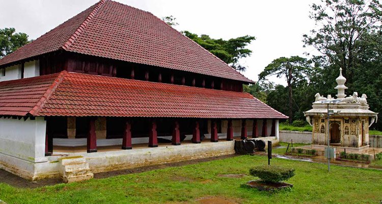 Places to Visit Nalknad Aramane Palace, Coorg